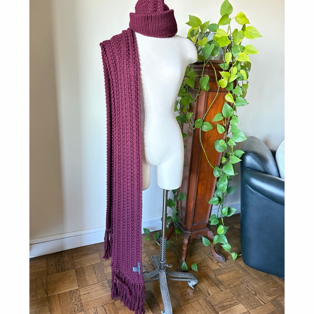 Marc Jacobs Deep Burgundy Knit Scarf